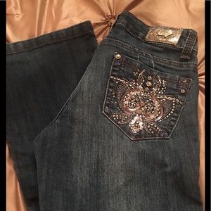 WOMENS OR JUNIORS EMBELLISHED JEANS